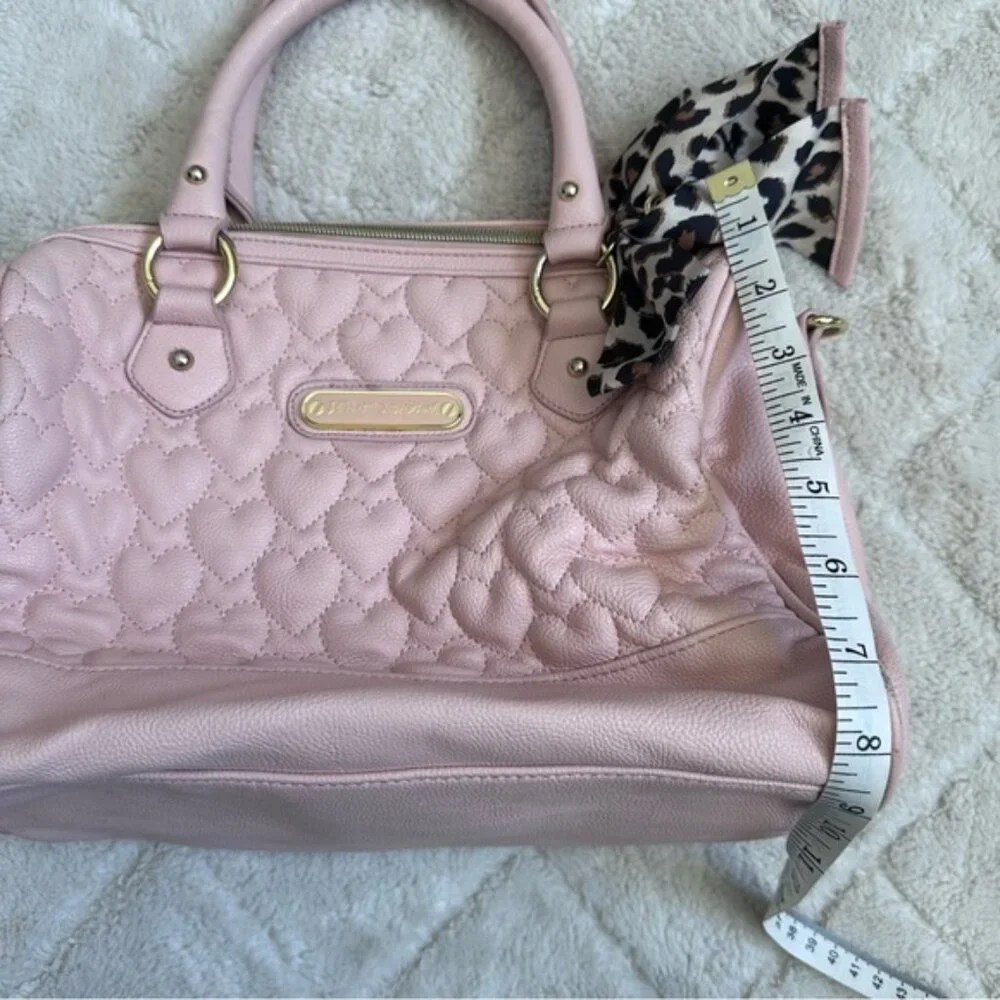 Betsey Johnson | Pink Quilted Heart Bowler Bag with Leopard Bow - Picture 13 of 15